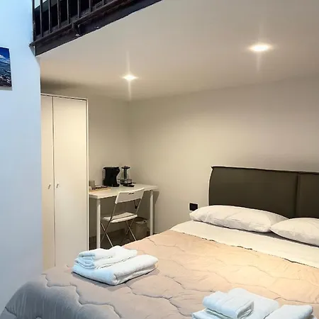 House Caracciolo By Loveinthetravel Bed and Breakfast 4*