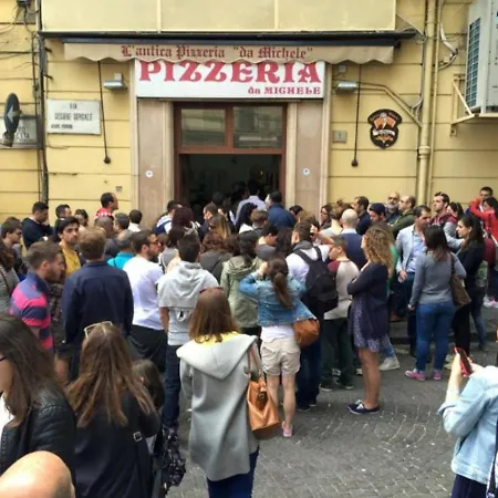 House Caracciolo By Loveinthetravel 4* Νάπολη